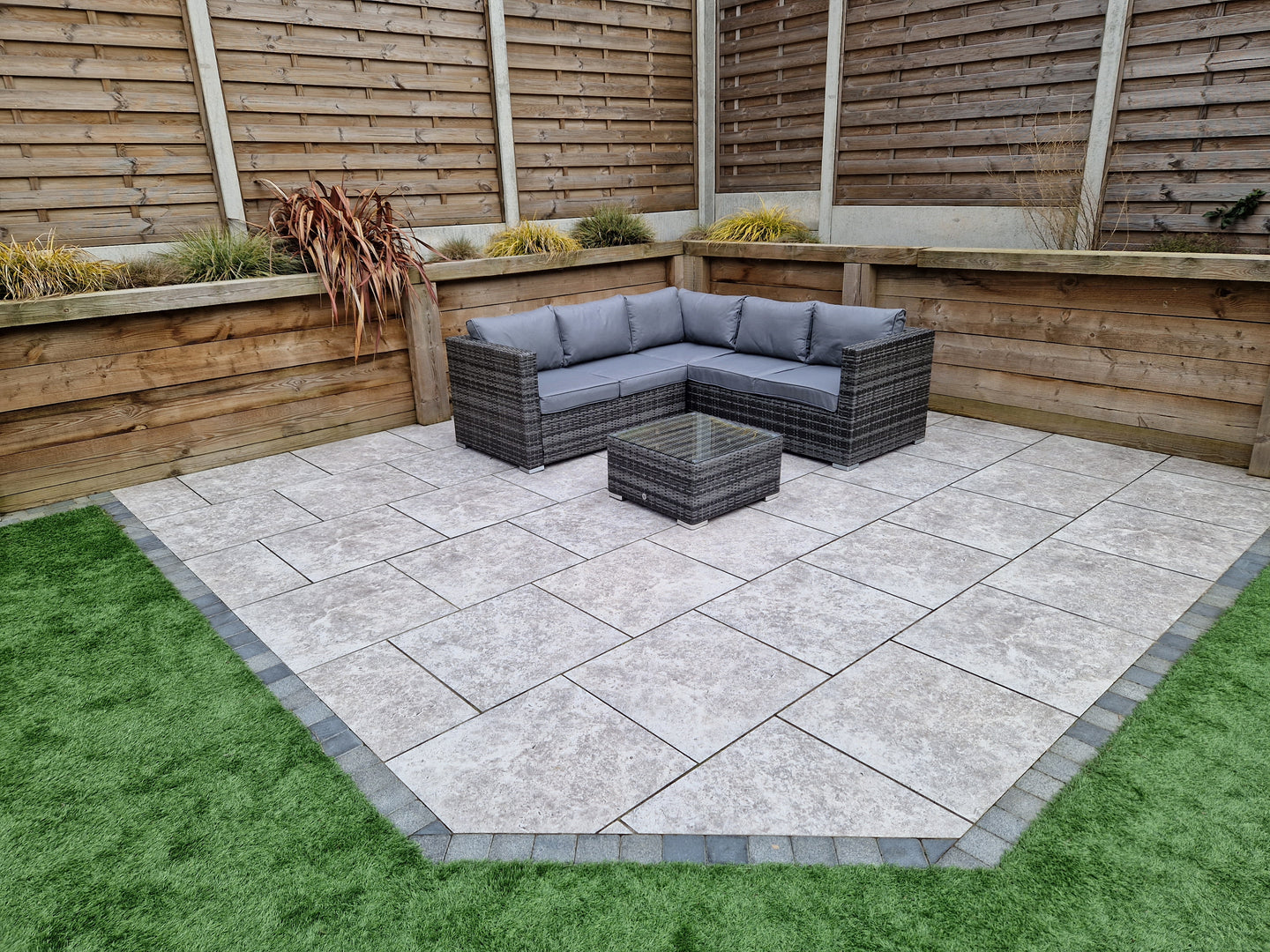 Signature Weave - Outdoor Furniture - Georgia - Compact Corner Sofa Set With Coffee Table Mixed Grey